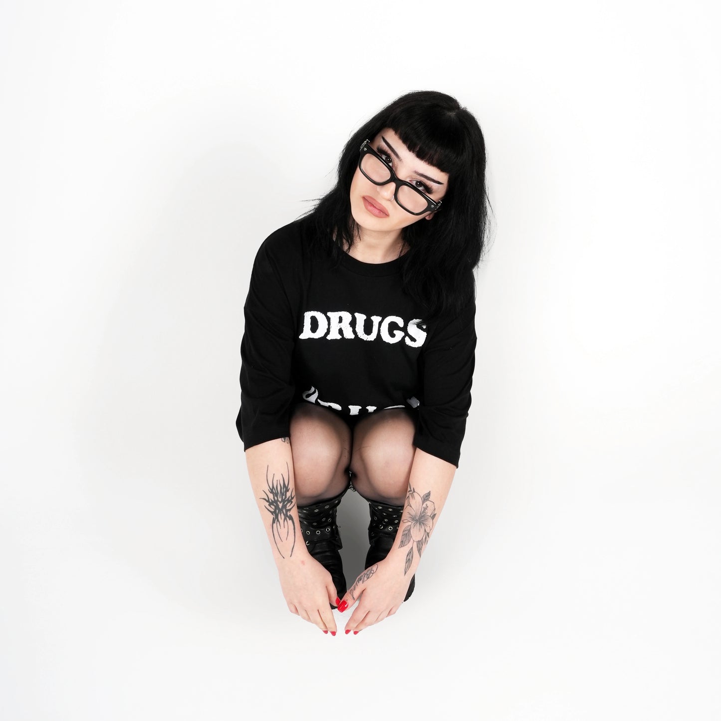 DRUGS DRESS